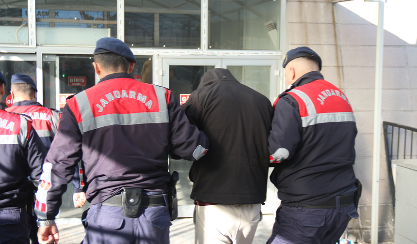 Eskişehir'de Jandarmadan Kritik Operasyon! Evden Çıkanlar Pes Dedirtti!