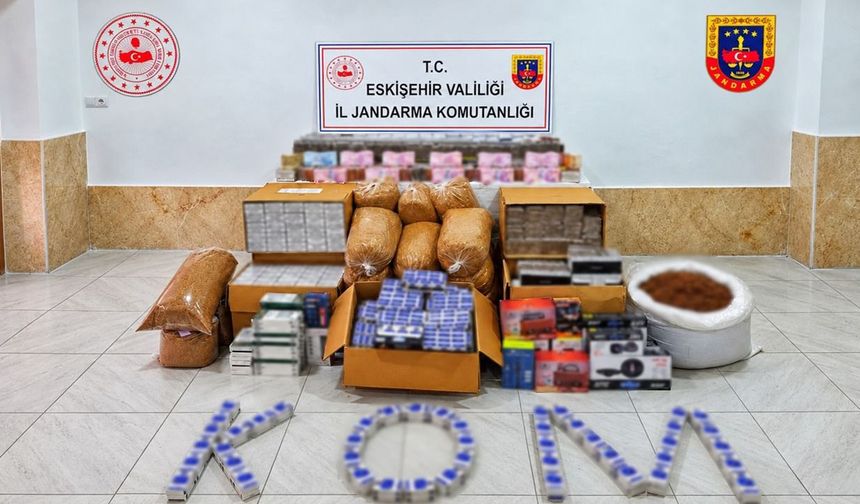 Eskişehir'de Jandarmadan Operasyon! Milyonluk Para Çıktı