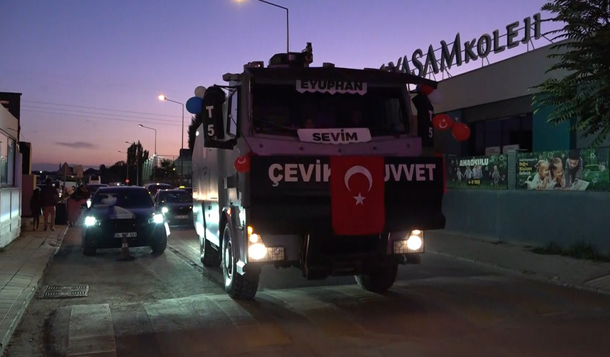 Eskişehir'de Sünnet Düğünü Yapılan Şehidin Oğluna Duygulandıran Sürpriz!