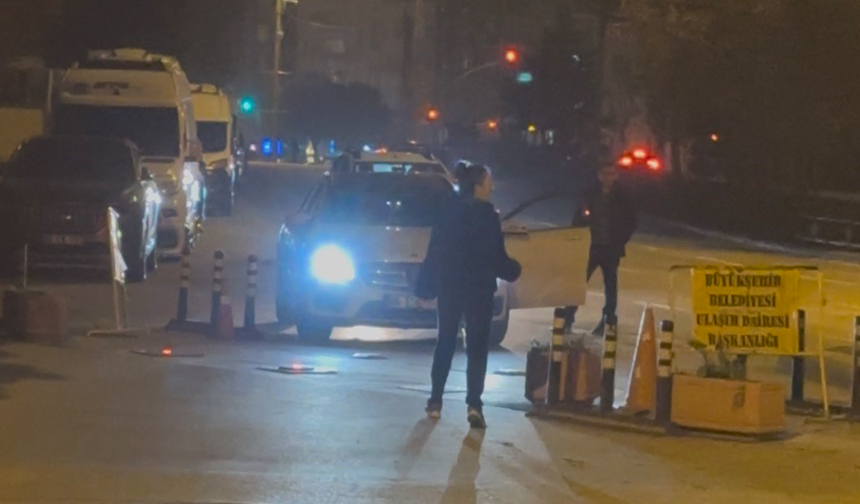 Eskişehir’de Trafikte Gergin Anlar! Tartıştığı Motosikletlinin Üzerine Yürüdü!