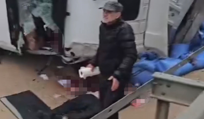 Eskişehir'deki Feci Tır Kazasında Sürücünün Kolu Koptu!