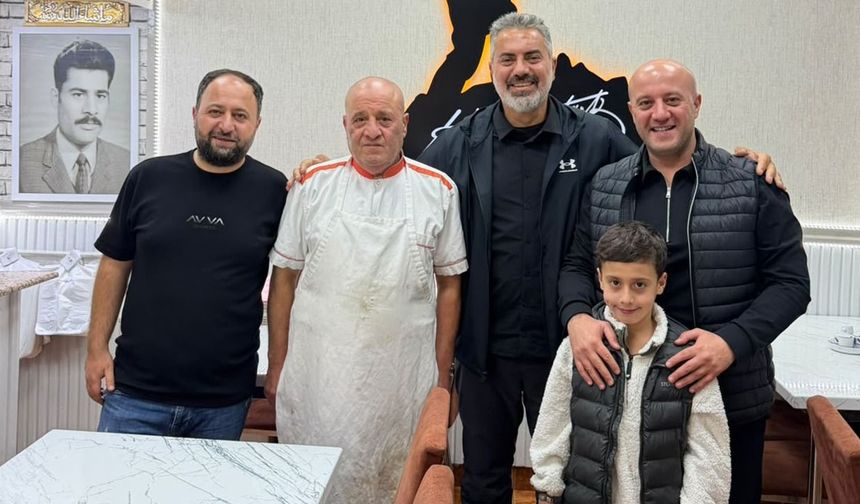 Ünlü Sanatçı Turgay Başyayla’nın Eskişehir'deki Lezzet Durağı Deniz Pide Oldu!
