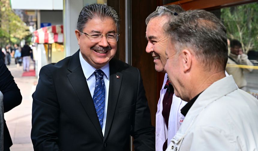 Eskişehir Valisi Erdinç Yılmaz Esnafla Bir Araya Geldi!