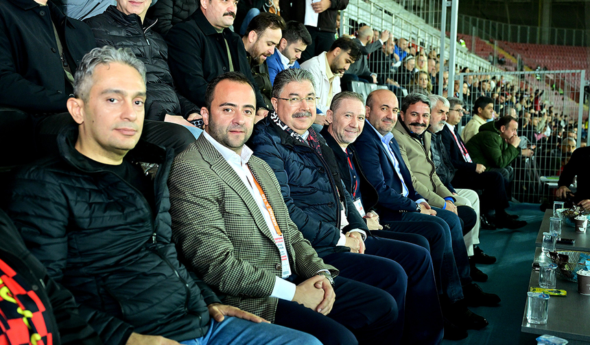 Vali Yılmaz’dan Eskişehirspor’a Tam Destek!