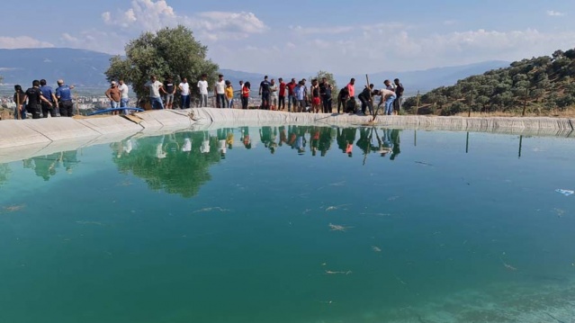 Aydın’ın Nazilli ilçesinde suni sulama göletine serinlemek için bir grup çocuktan 2’si boğuldu.