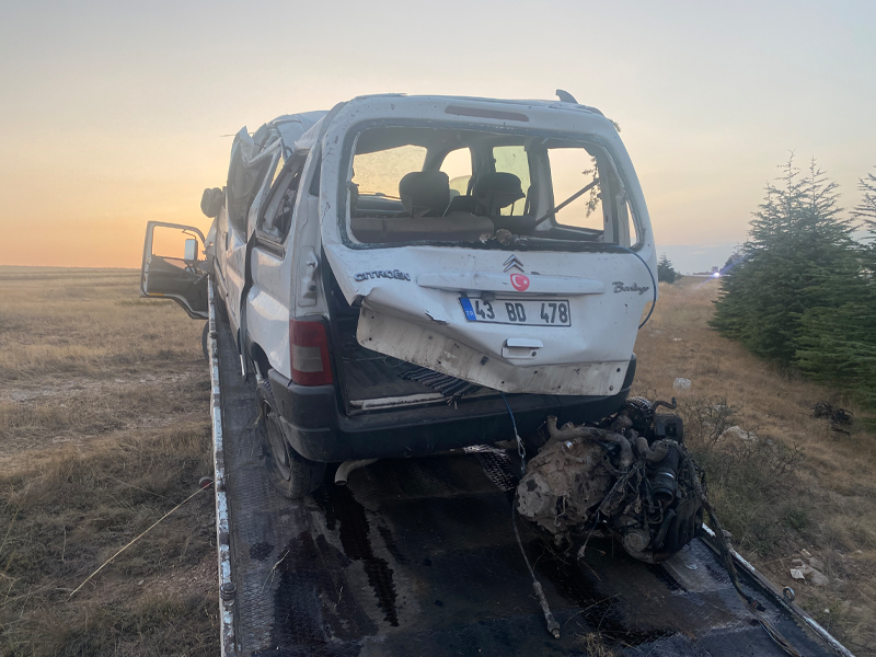 Eskişehir'de Bir Araç Şarampole Yuvarlandı; Takla Atan Aracın Sürücüsü Hayatını Kaybetti