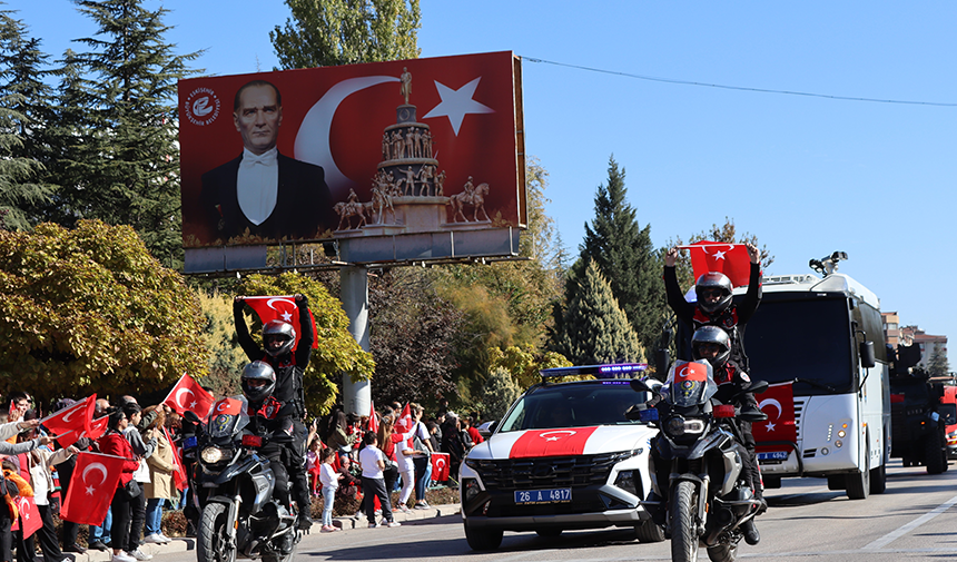 Cumhuriyetin 101'Inci Yılı Eskişehir'de Coşkuyla Kutlandı