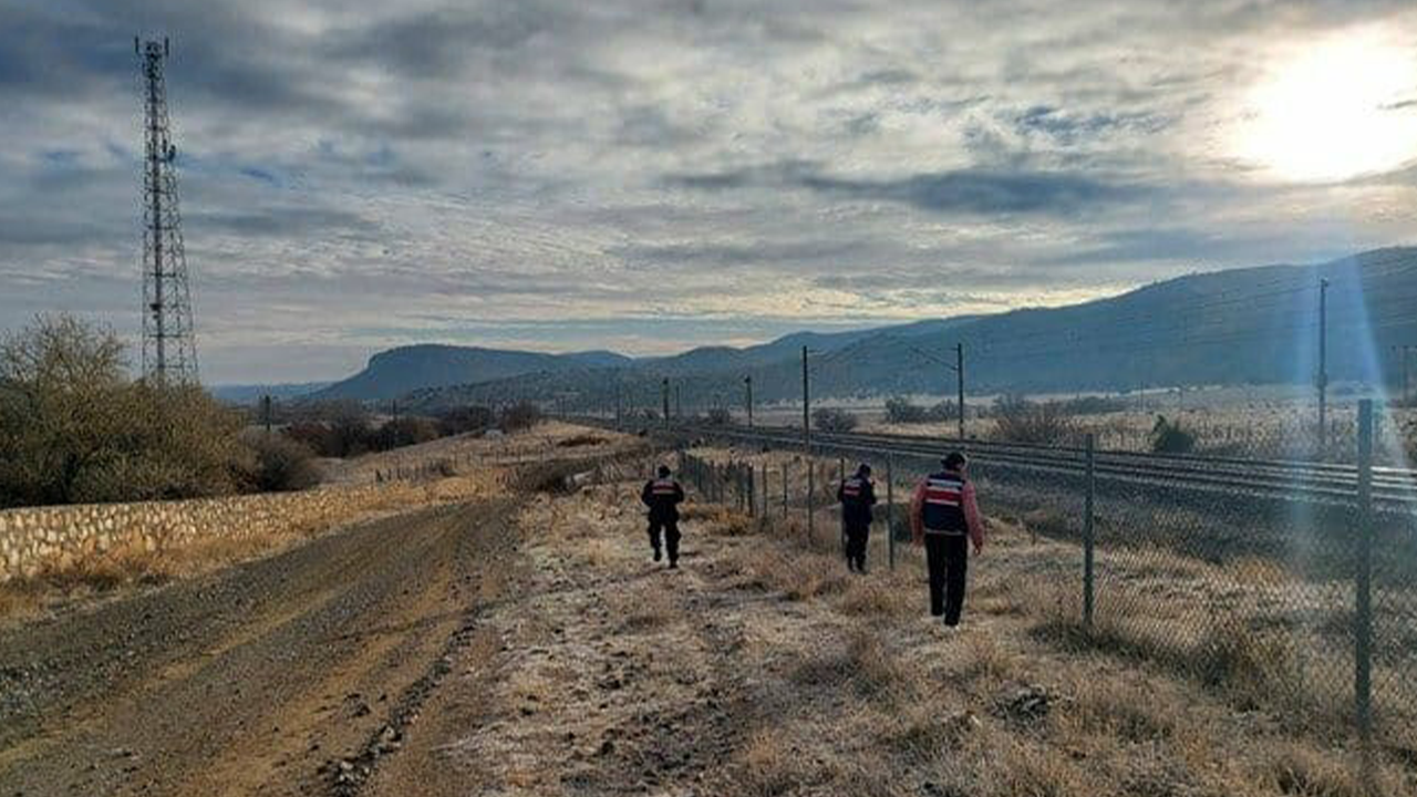 227 Jandarma Personeli 137 Kilometrelik Yüksek Hızlı Tren Hattını Kontrol Etti