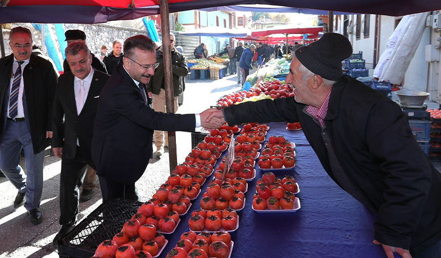 Vali Aksoy'dan Pazar Ziyareti