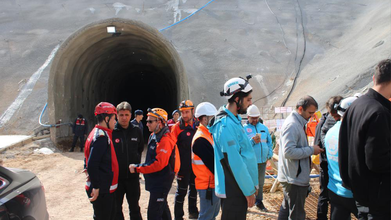 Kayseri Hızlı Tren İnşaatında Felaket! Can Kaybı Var
