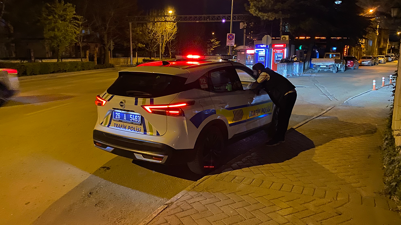 Eskişehir’de Çarpıp Kaçtı!