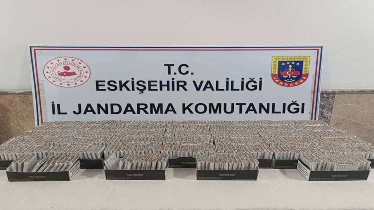 Eski̇şehi̇r’de Kaçak Si̇gara Ti̇careti̇ Yapan Şüpheli̇ Kiskivrak Yakalandi!