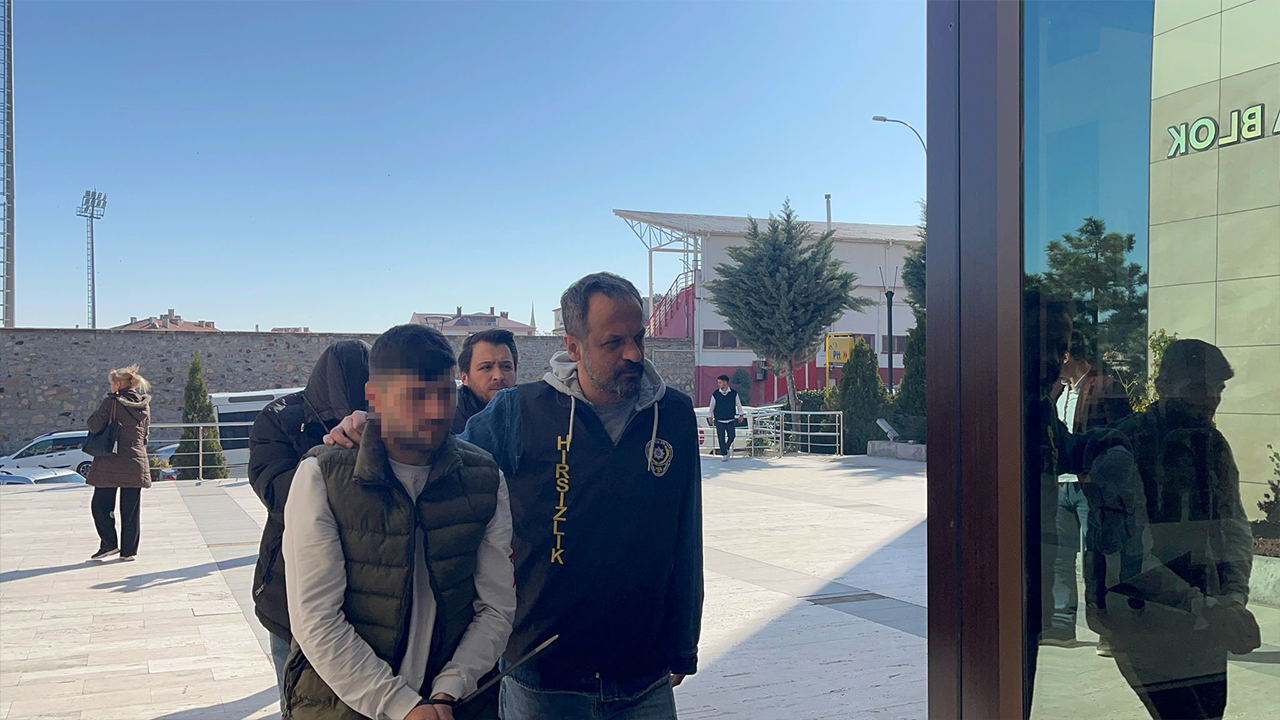 Eskişehir'de Pkk’ya Finans Sağlayan Sahte Avukat Çetesi Çökertildi!