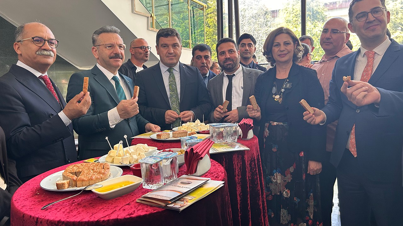 5 Bin Yıllık Ekmek Eskişehir’de Sergileniyor Aynı Tarifle Üretilen Ekmek Satışa Çıkıyor