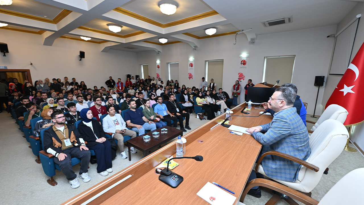 Eskişehir’de 19 Mayıs Buluşması 8 Ülkeden Gençler Bir Arada