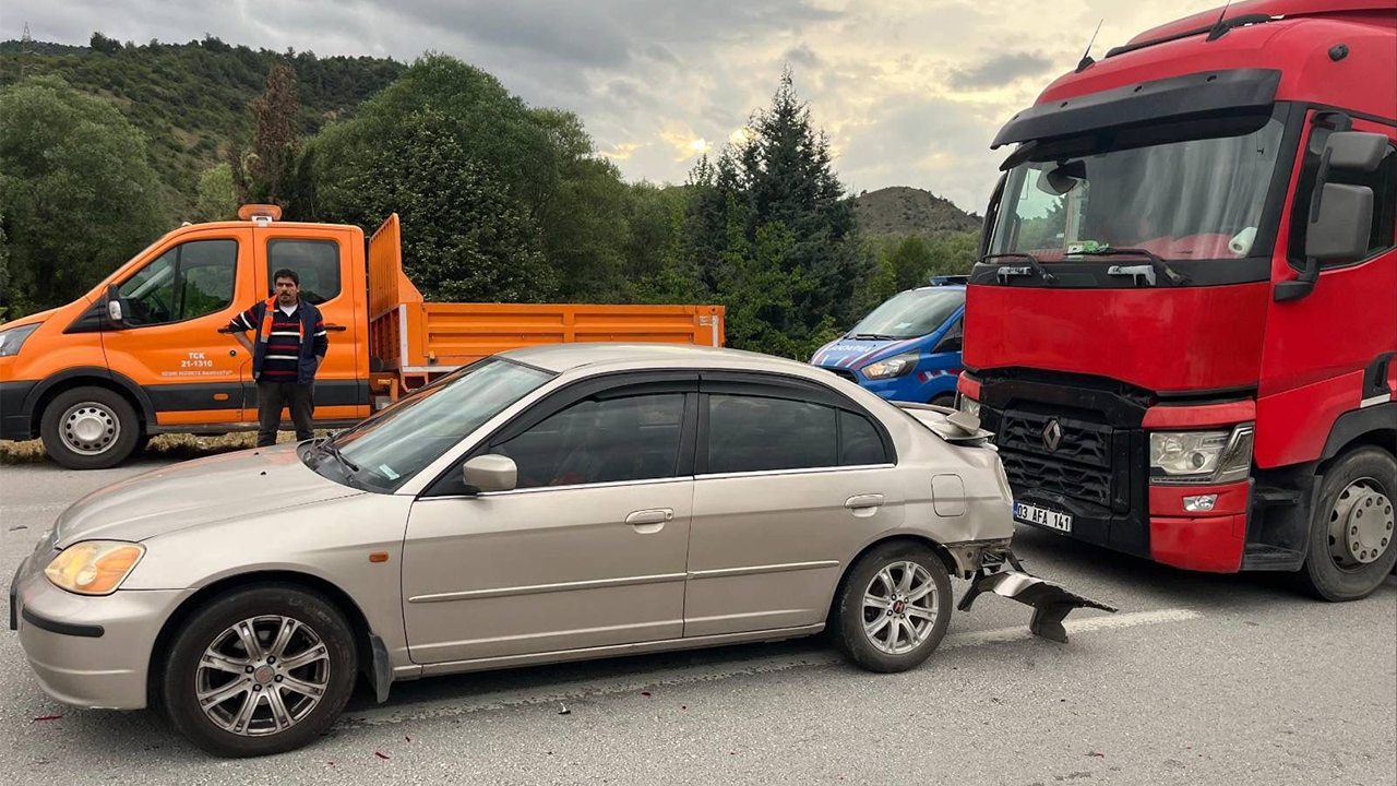 Eskişehir Yolunda Trafik Kazası