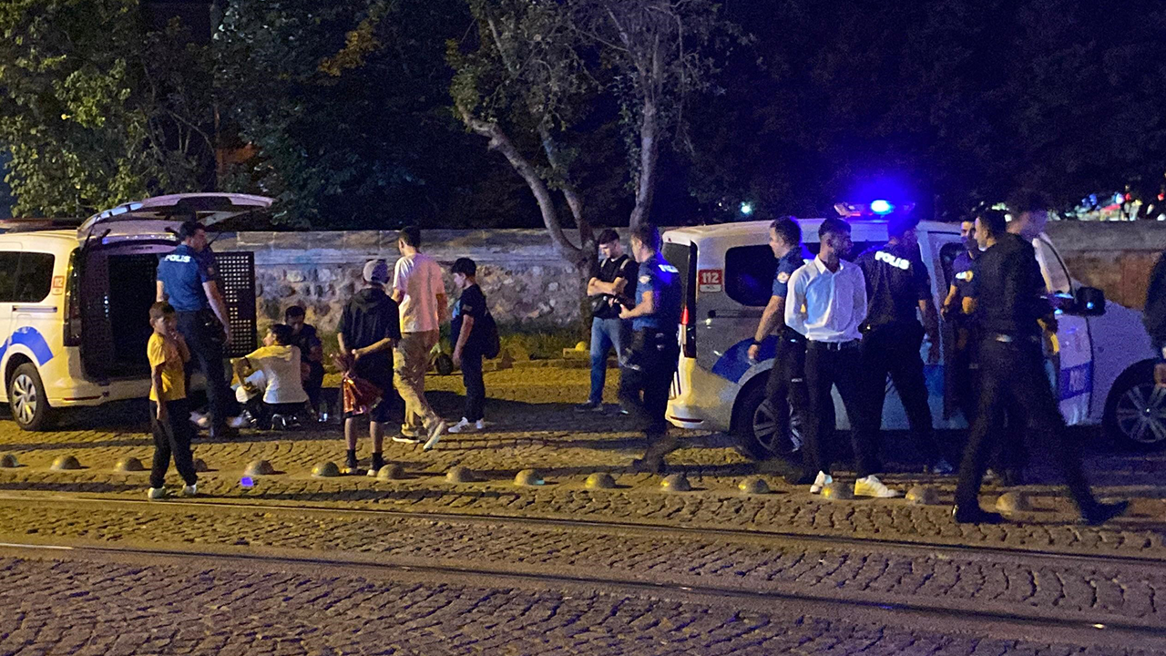 Meydan Kavgasına Polis Müdahalesi