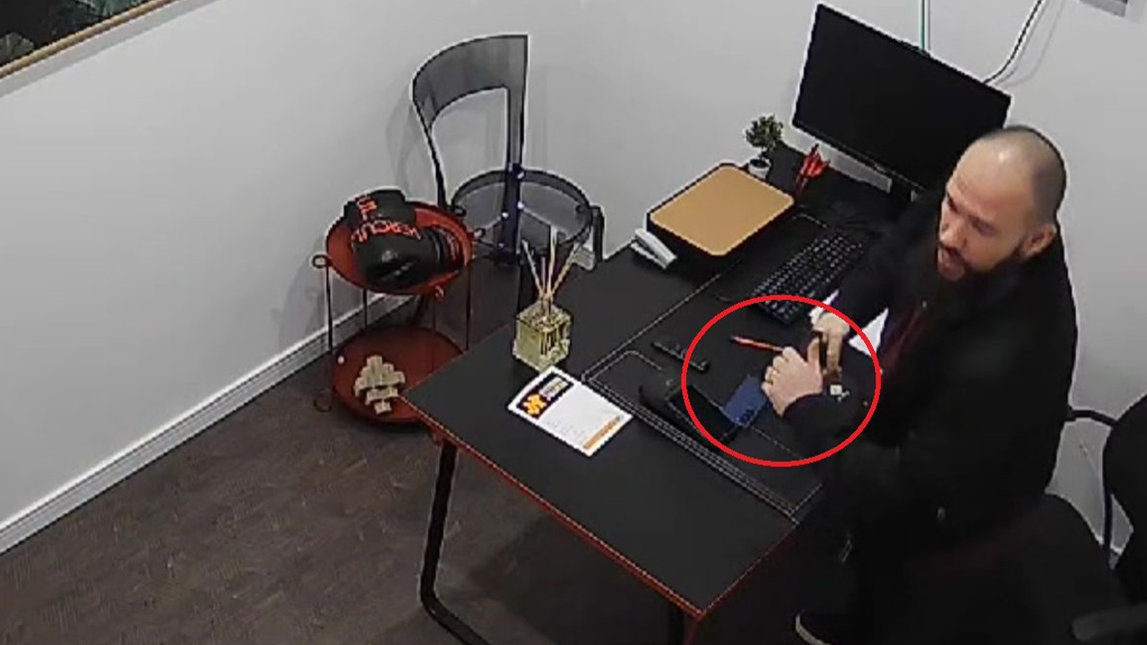 Milli Sporcuyu Dakikalarca Dövüp Silah Çektiler!