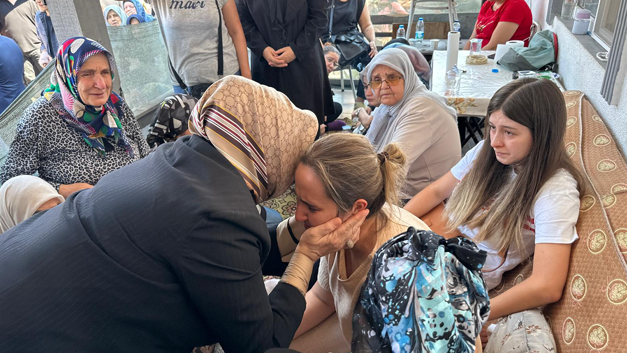 Ak Parti Eskişehir Milletvekili Ayşen Gürcan'dan Taziye Ziyareti