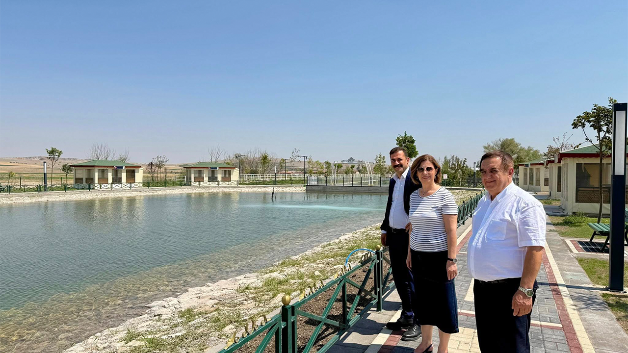 Başkan Ünlüce Parkta Incelemelerde Bulundu