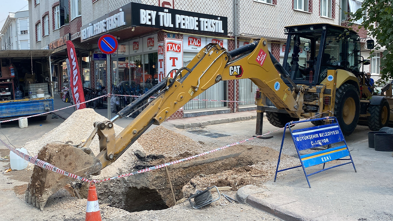 Eski Altyapı Çalışması Sırasında Göçük