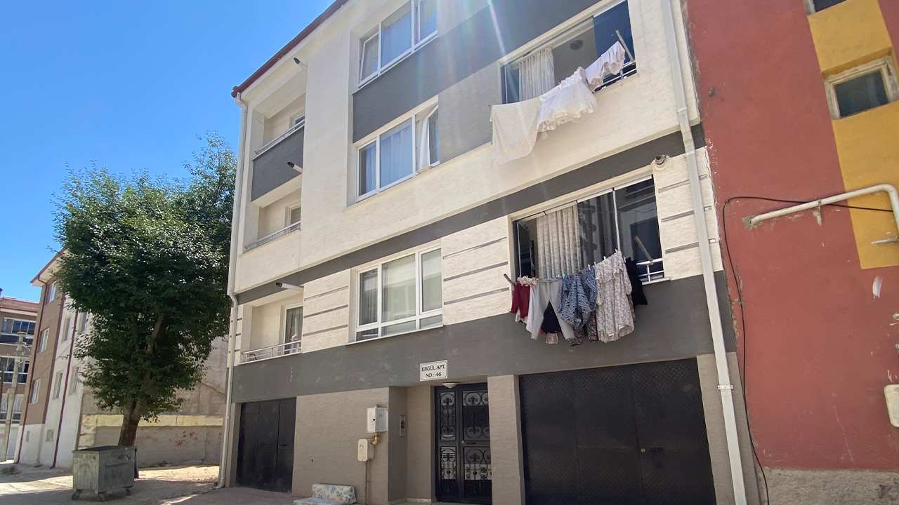 Eskişehirde 1,5 Yaşındaki Çocuk Balkondan Düştü