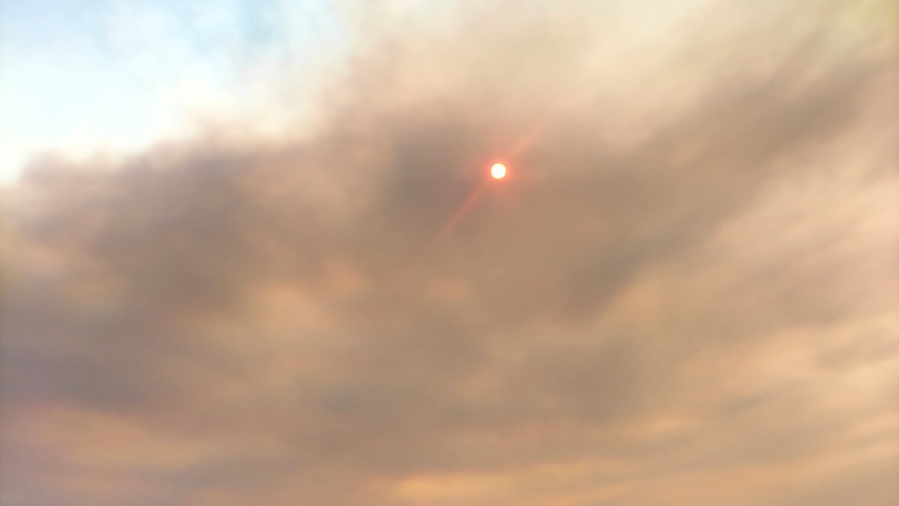 Eskişehirde Gökyüzü Dumanlarla Kaplandı