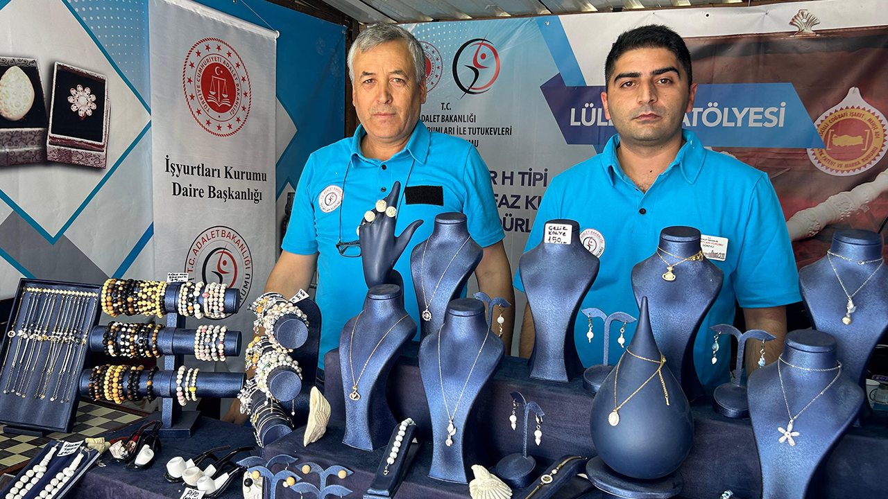 Lüle Taşı Sergisi