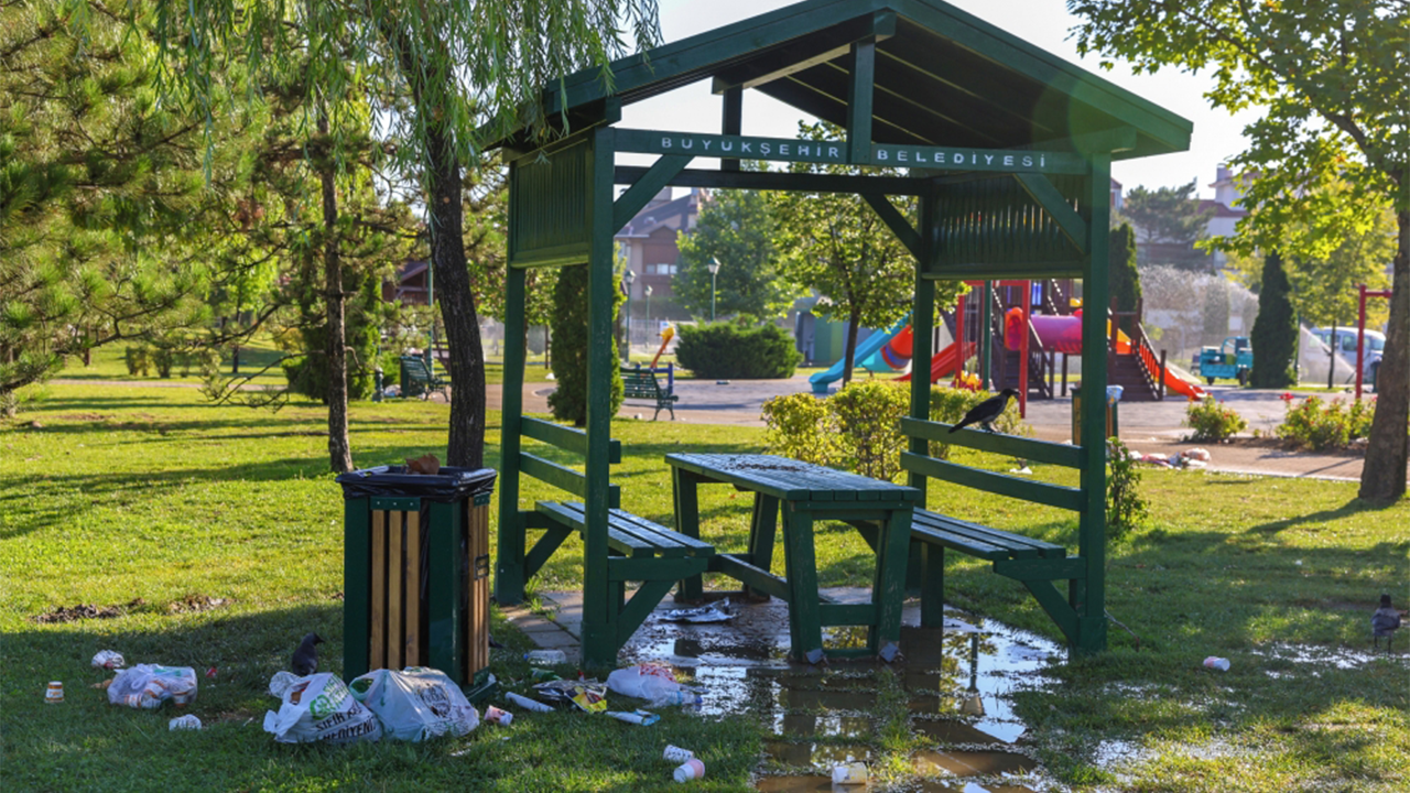 Duyarsız Vatandaşların Bıraktığı Çöpler