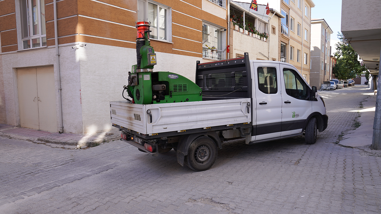 Eskişehir'de Ilaçlama Çalışmaları Sürüyor