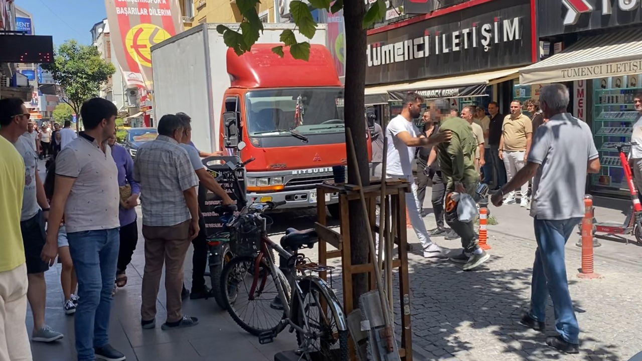 Eskişehirde Kavga Güçlükle Ayrıldı