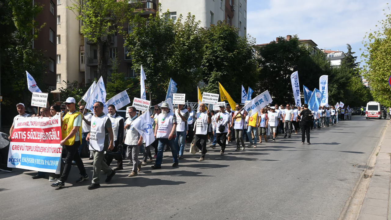 Eskişehirde Memurlardan Yürüyüş