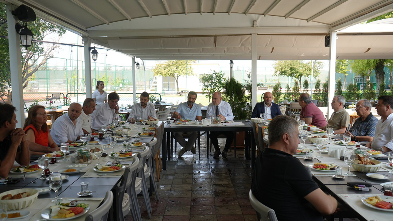 Eso Başkanı Kesikbaş Fikir Sofrasında Buluştu