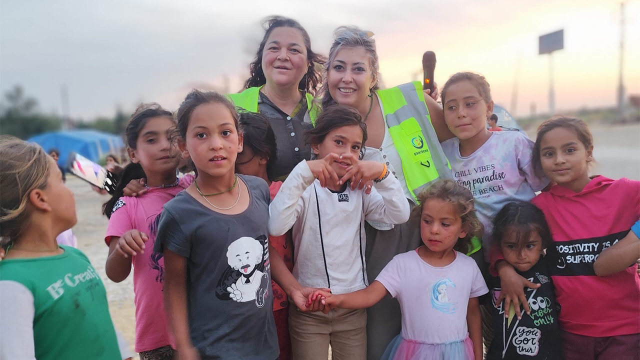 Gönüllülerden Çadır Kent Ziyareti