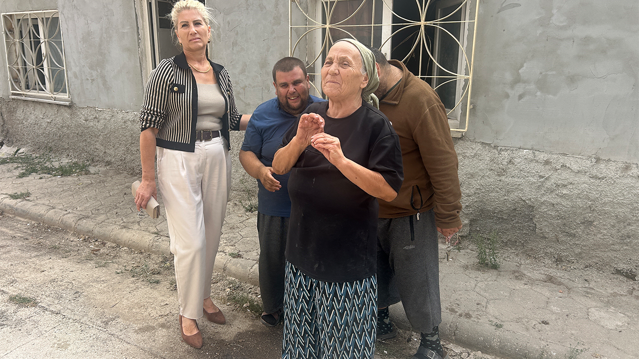 Aile Üyelerine Mahalle Sakinleri Destek Oluyor