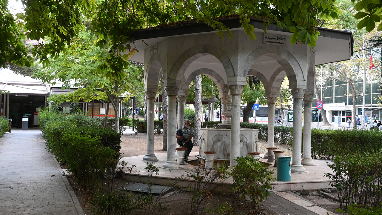 Alaaddin Cam Şadırvanı