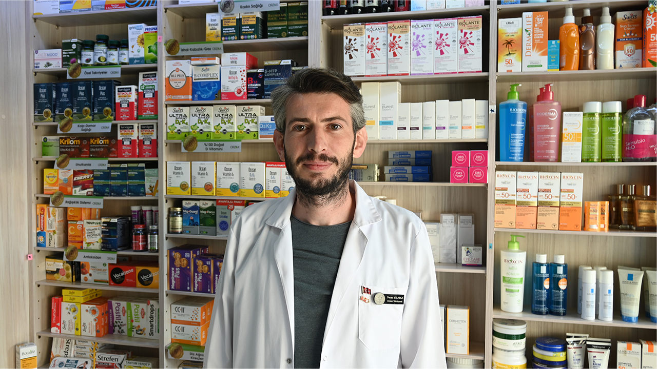 Eczacı Necmi Yılmaz