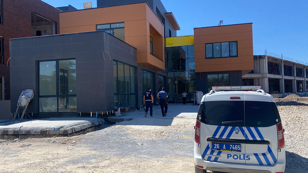 Ekipler Olay Yerine Intikal Etti