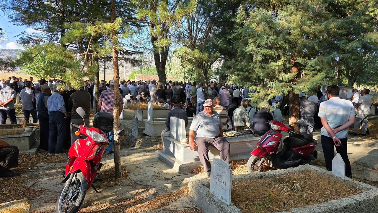 Genç Hafız Eskişehir'de Toprağa Verildi