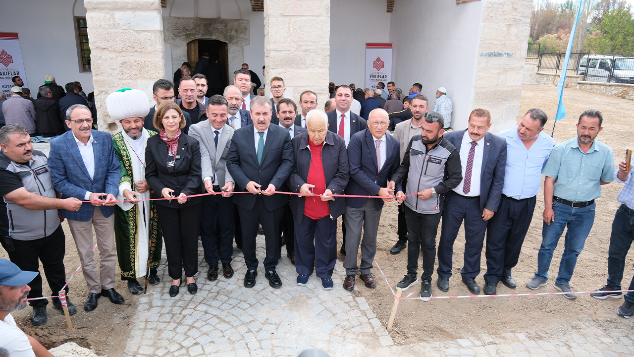 Hamamkarahisar Ulu Camii Yeniden Ibadete Açıldı
