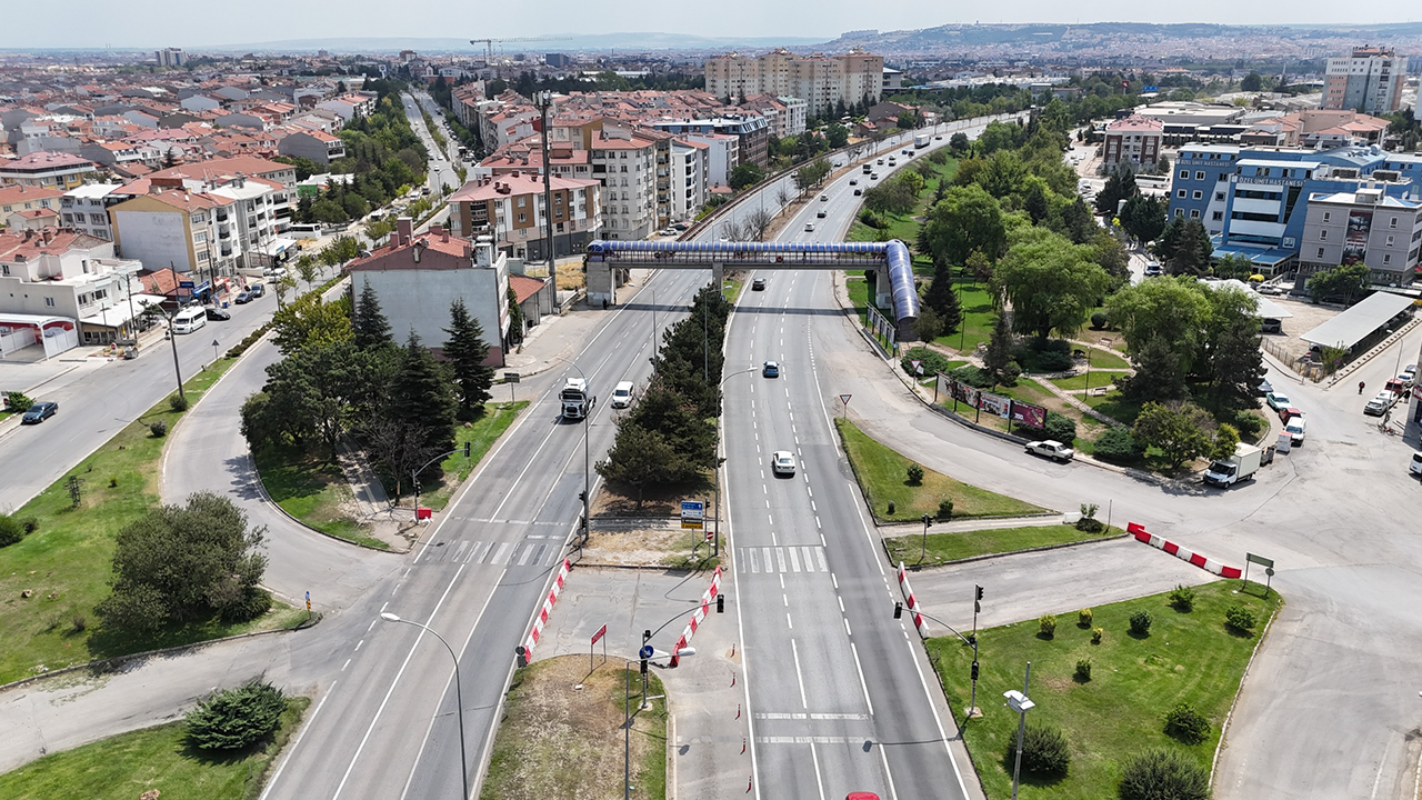 Kavşak 18 Ekim'e Kadar Kapalı Kalacak