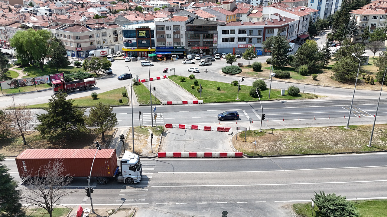 Tepebaşı Kavşağı 1 Ay Daha Kapalı Kalacak