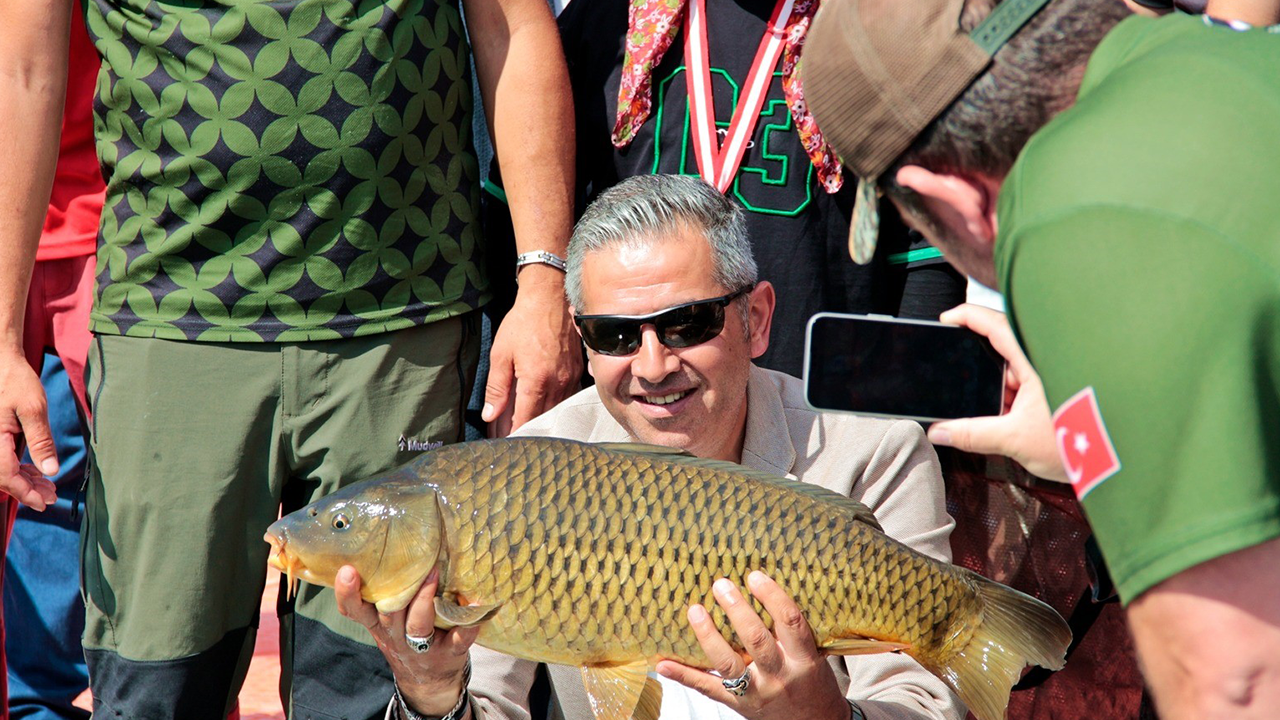 Yarışmada Kilolarca Balık Tutuldu