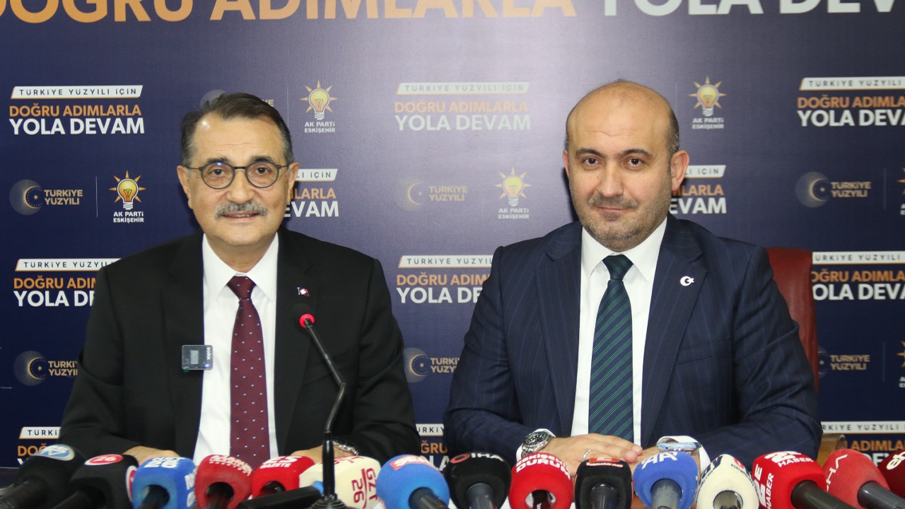 Ak Part Milletvekili Fatih Dönemez Ve Il Başkanı Gürhan Albayrak
