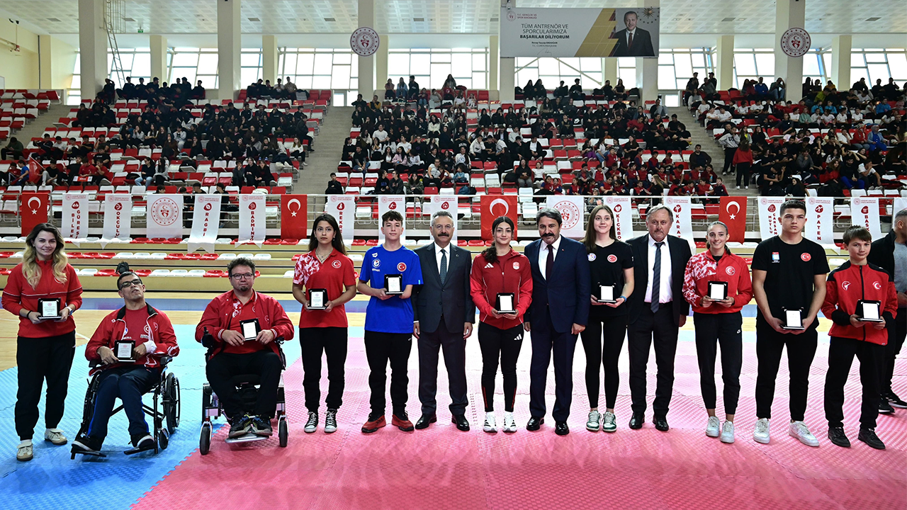 Amatör Spor Haftası Açılış Töreni Renkli Anlara Sahne Oldu