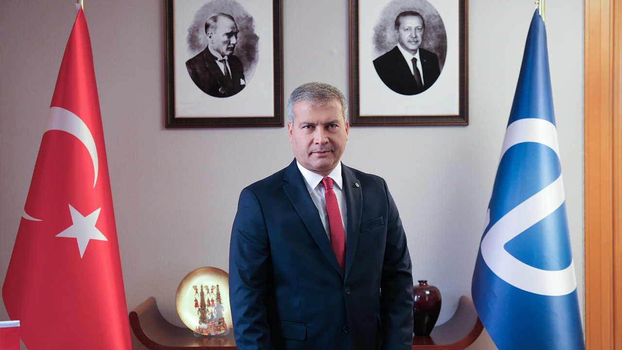 Anadolu Üniversitesi Rektörü Prof.dr. Yusuf Adıgüzel