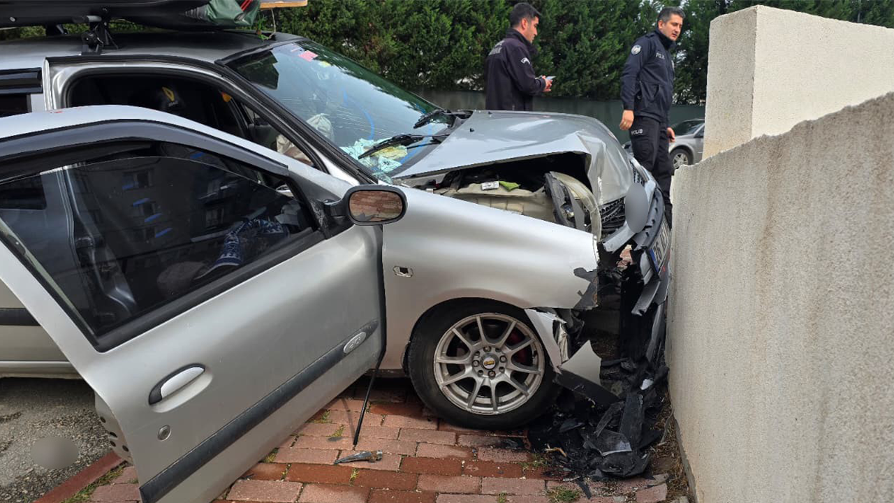 Araçla 3 Kişiyi Ezmeye Çalıştılar