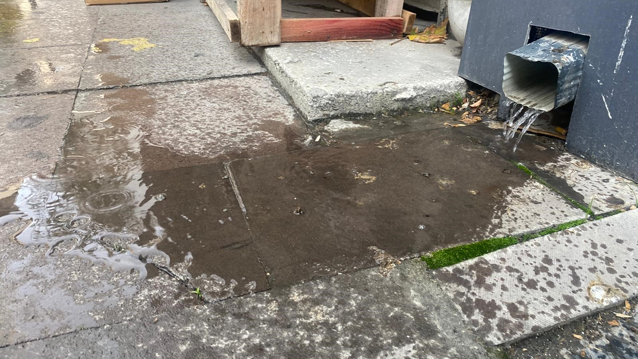 Bazı Yollarda Su Birikintileri Oluştu