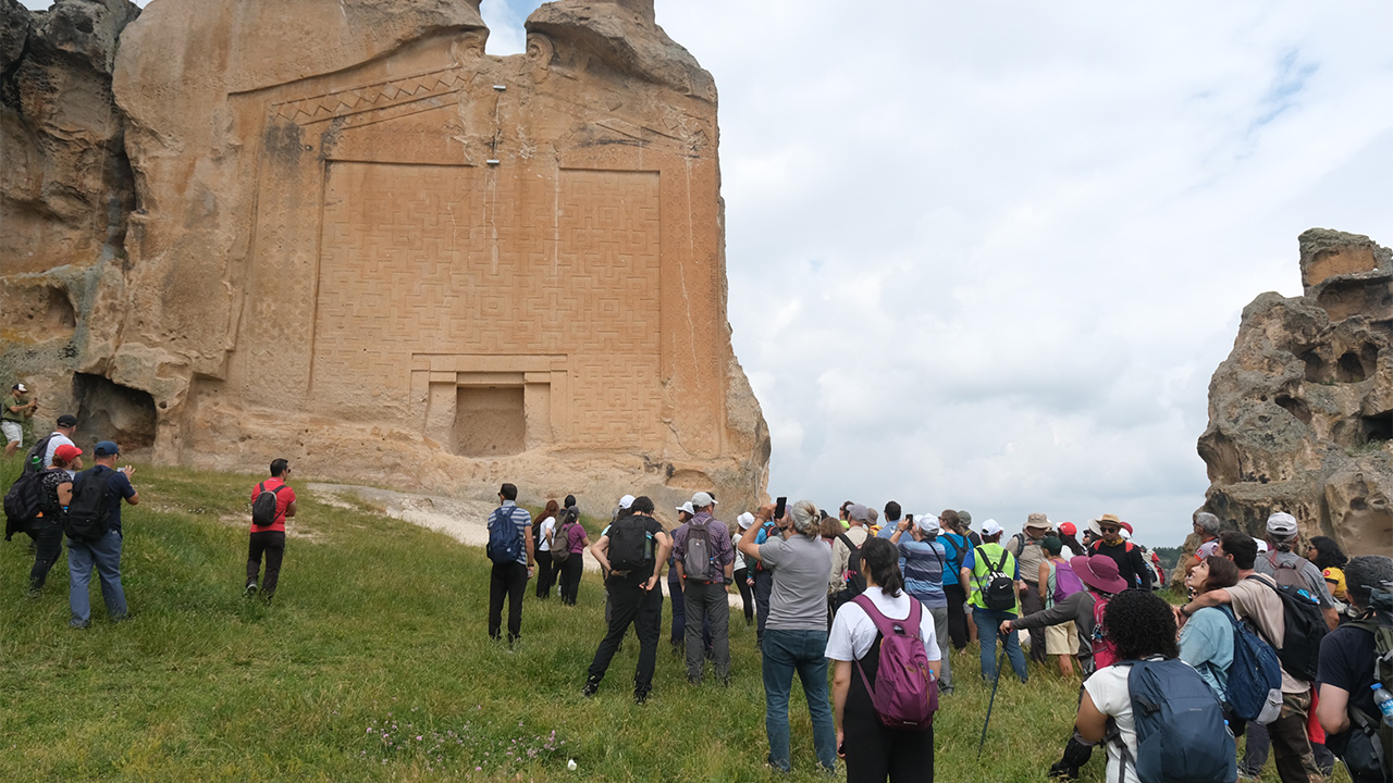 Frig Vadisi Rotasında Yürüyüş Yapılacak