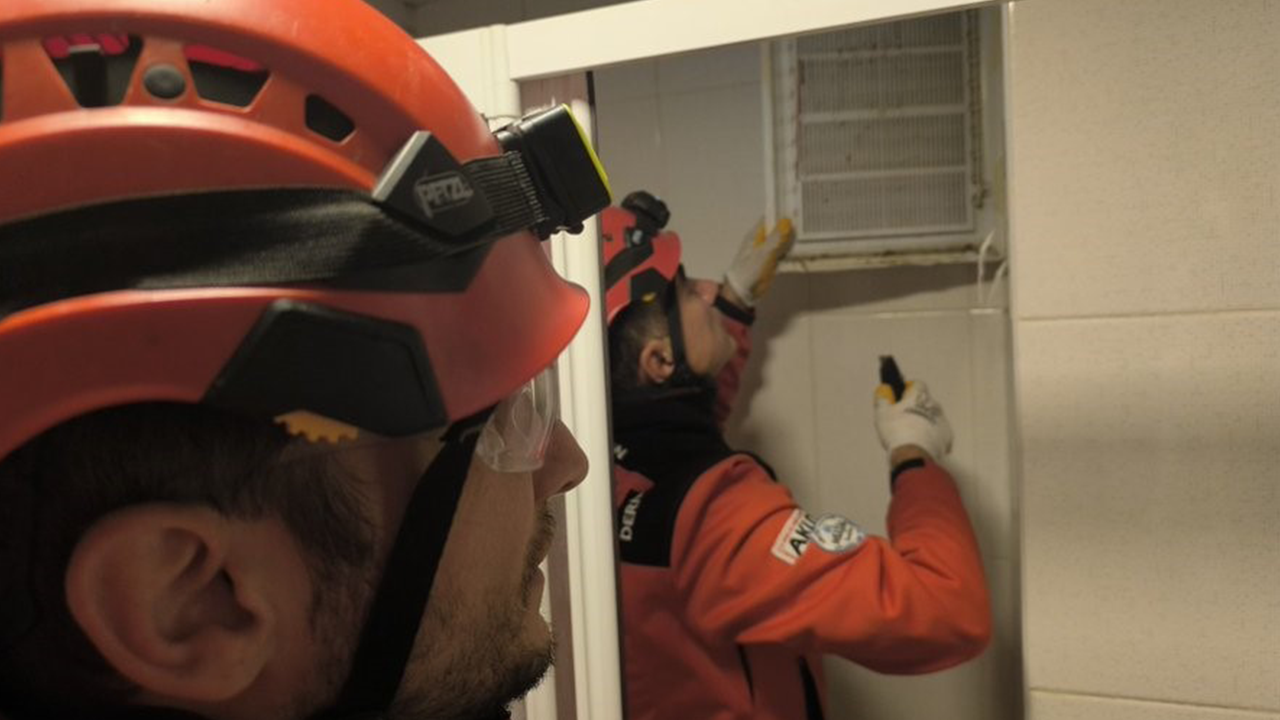 Güvercin Havalandırmada 4 Gün Mahsur Kaldı